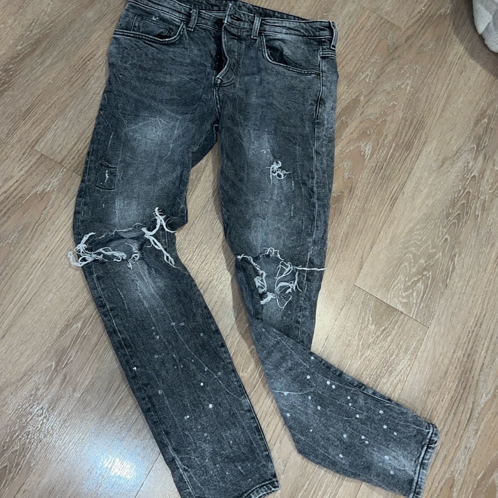 Distressed Grunge Jeans by H&M